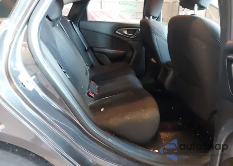 2016 Chrysler 200 Limited z USA, uszkodzony, nr VIN 1C3CCCAB0GN139195